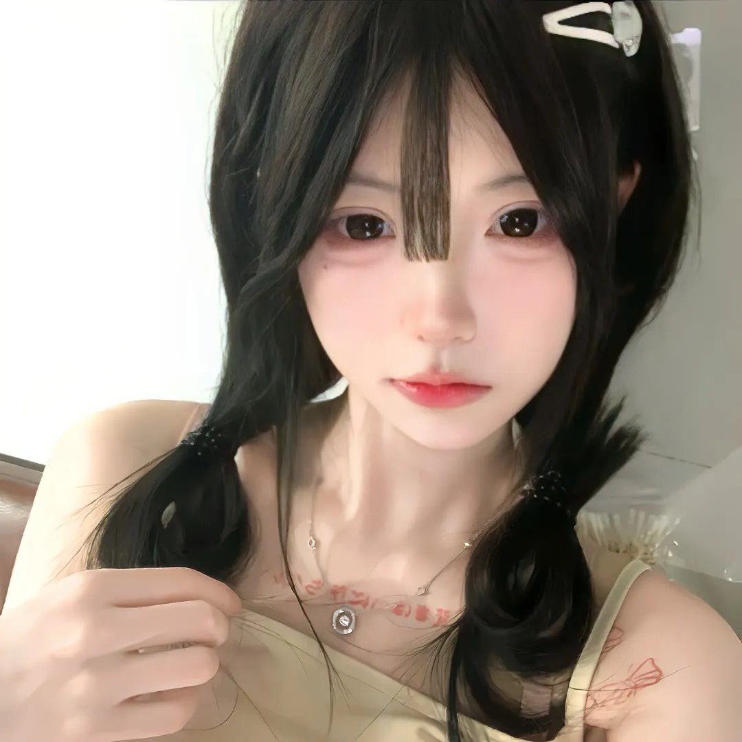 水中的女人